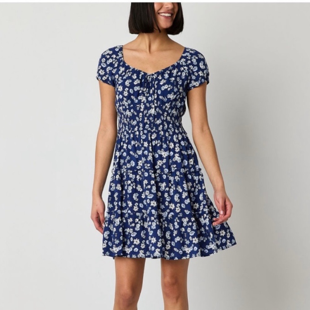 NWT by & by Blue Floral XS